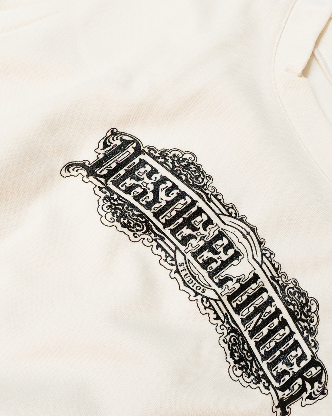 Crop Crewnecks Lettering